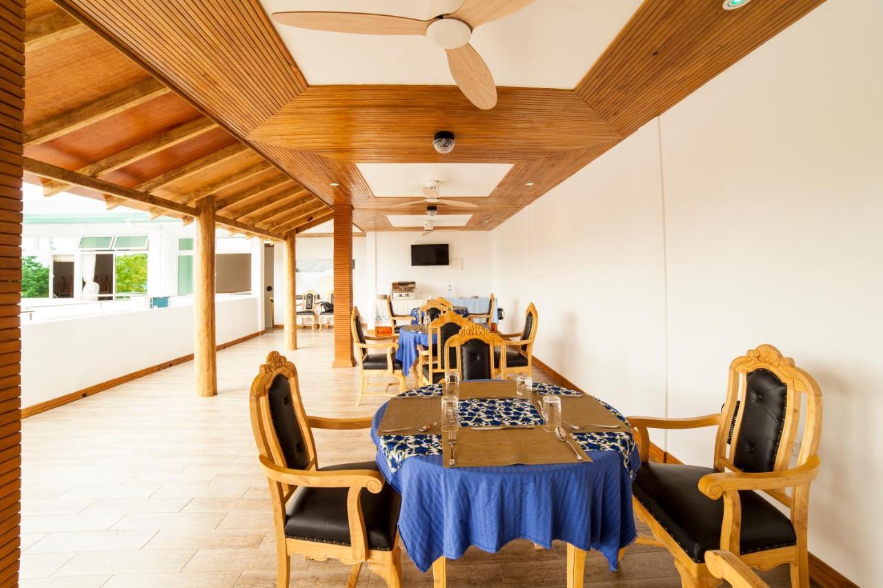 Perla Dhangethi Extérieur photo
