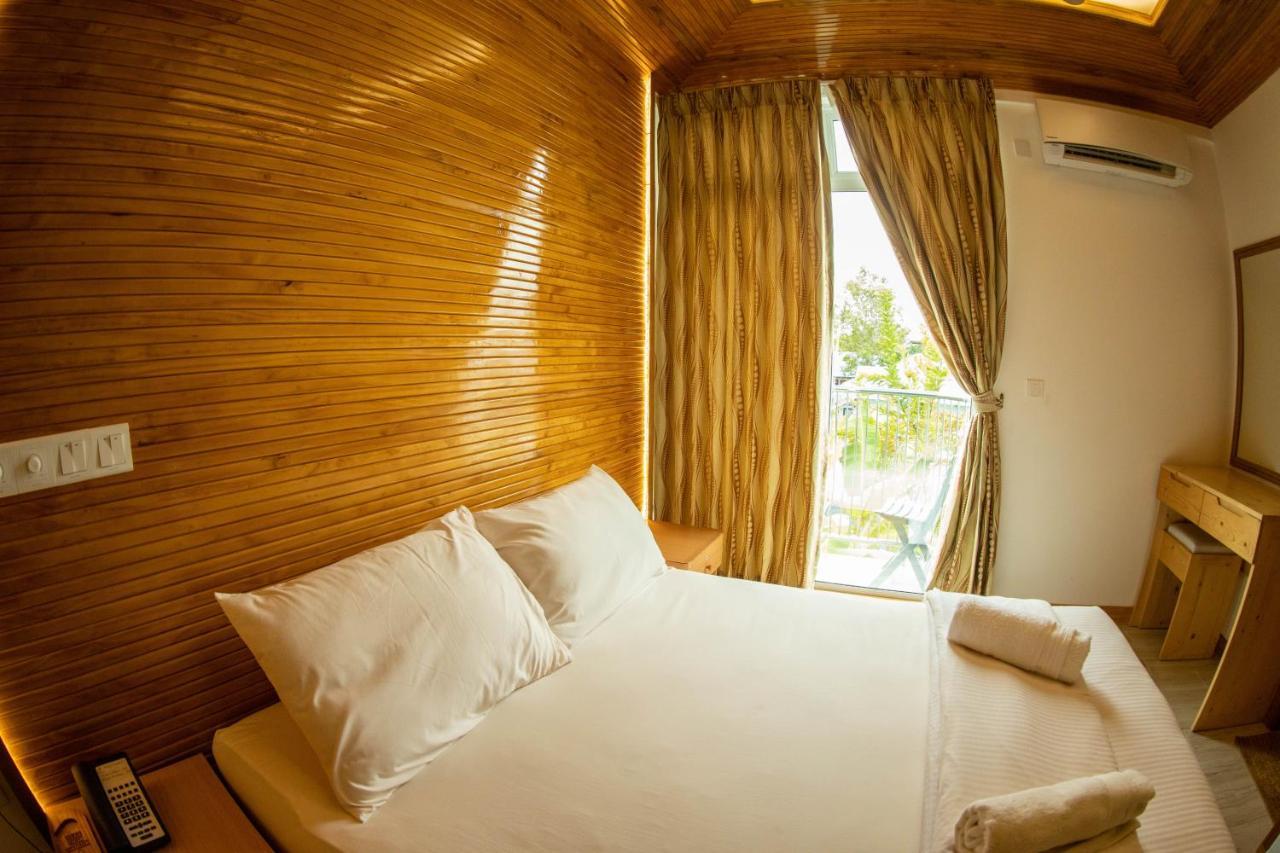 Perla Dhangethi Extérieur photo